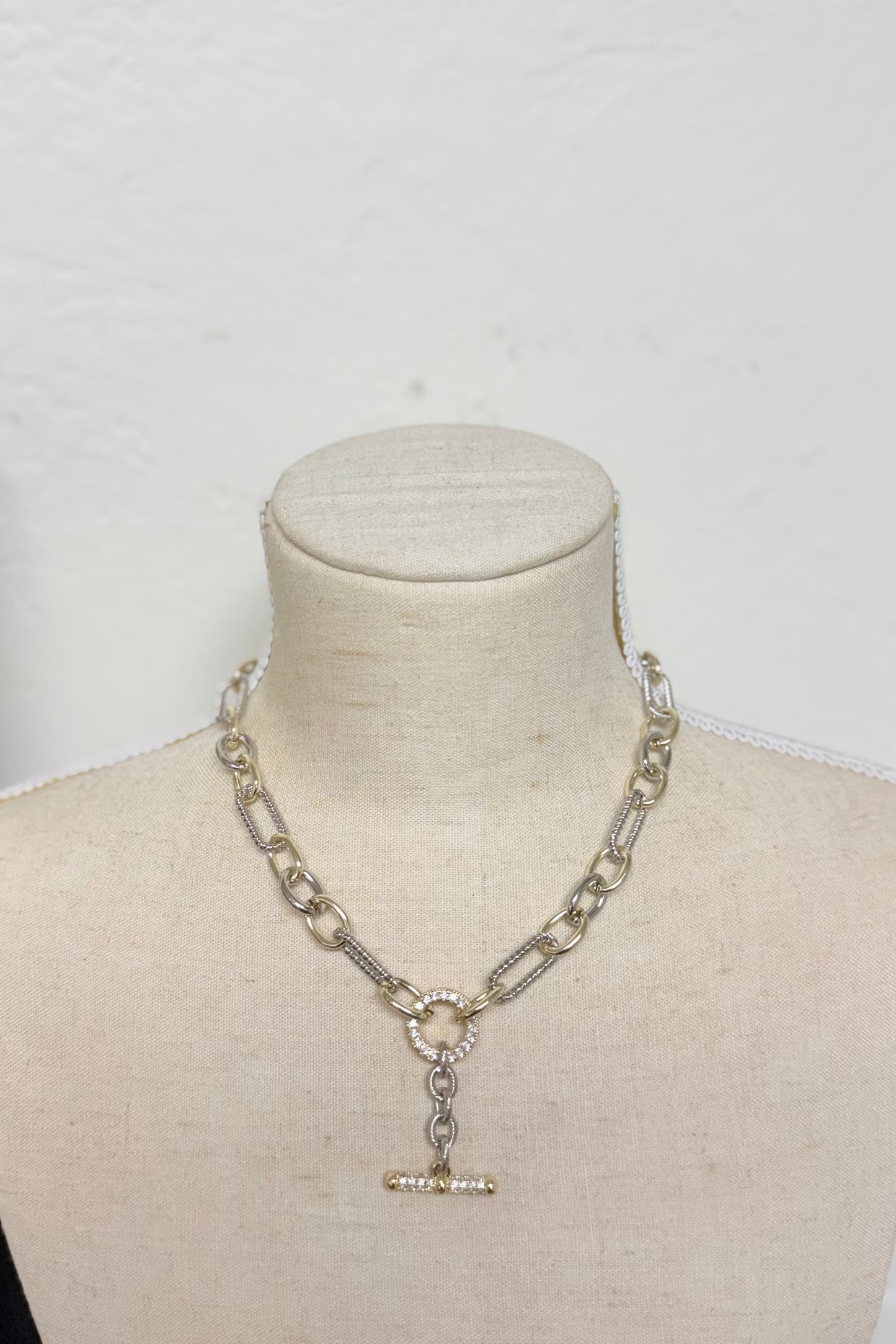 The Everly Toggle Chain Necklace