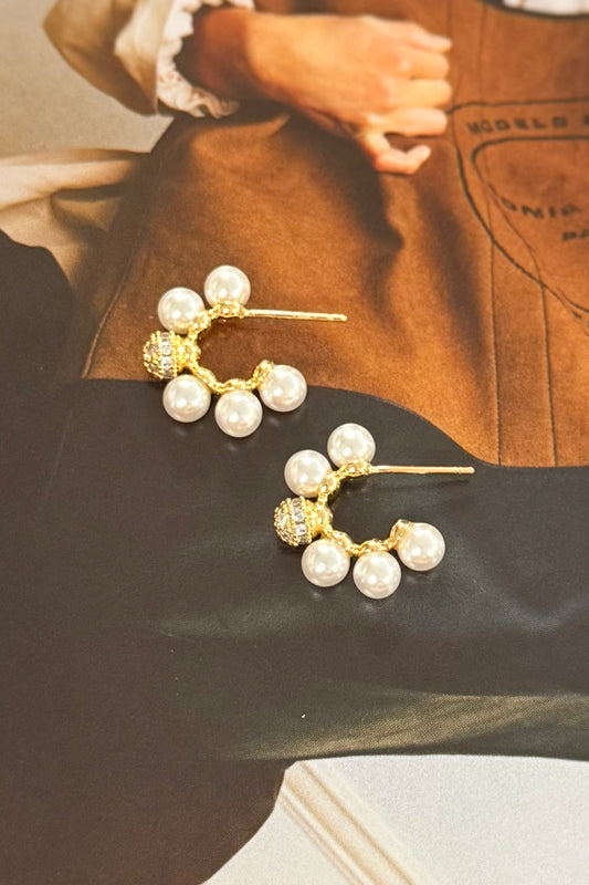 earring pearl post small huggie