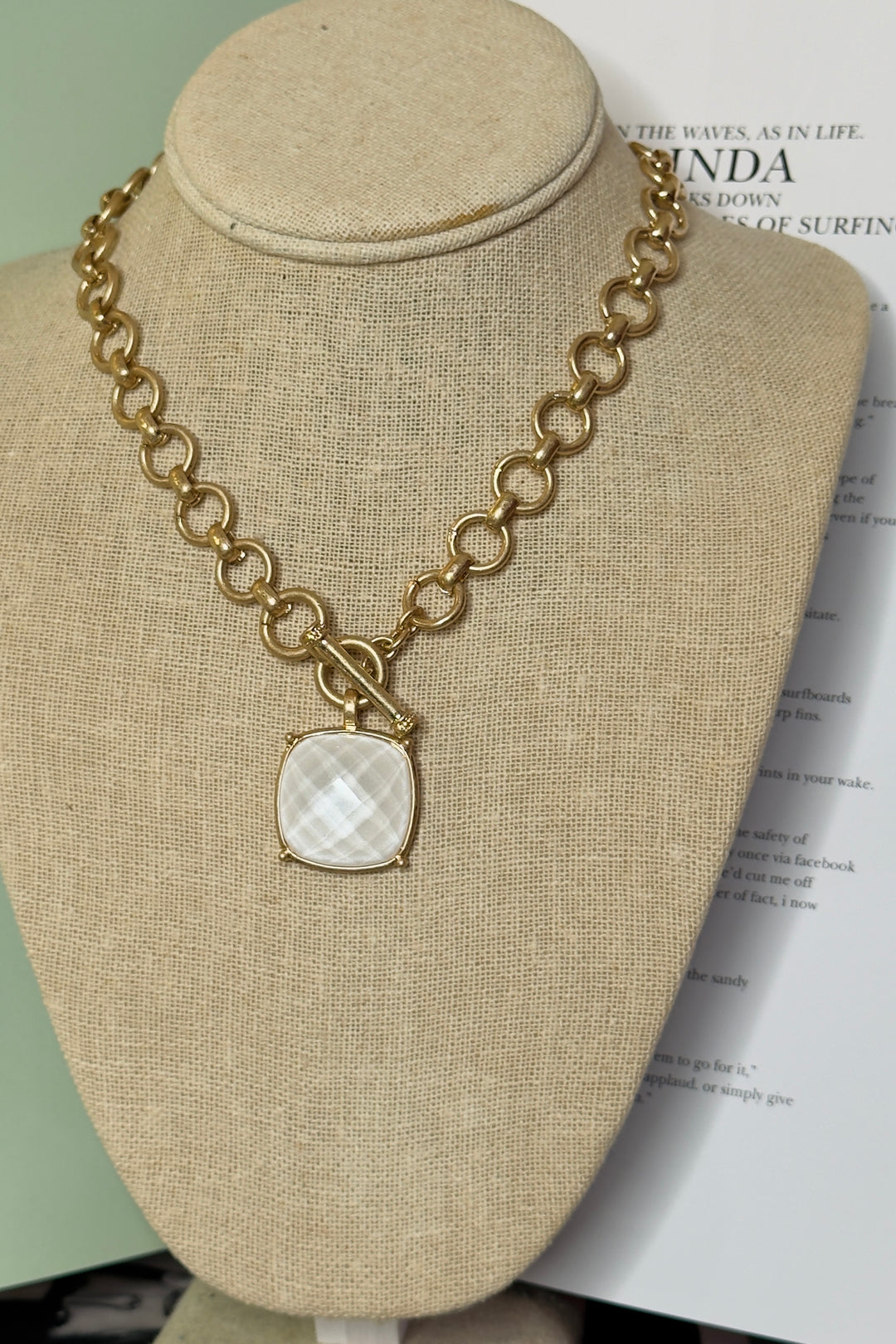 The Bianca Toggle Necklace - Ivory