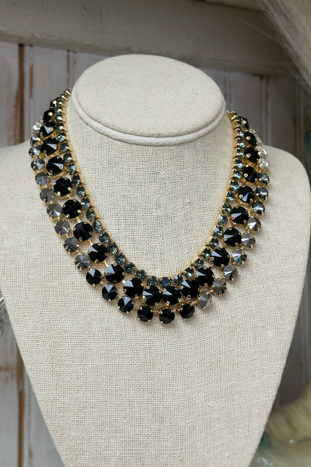 Midnight Crystal Statement Necklace – Black
