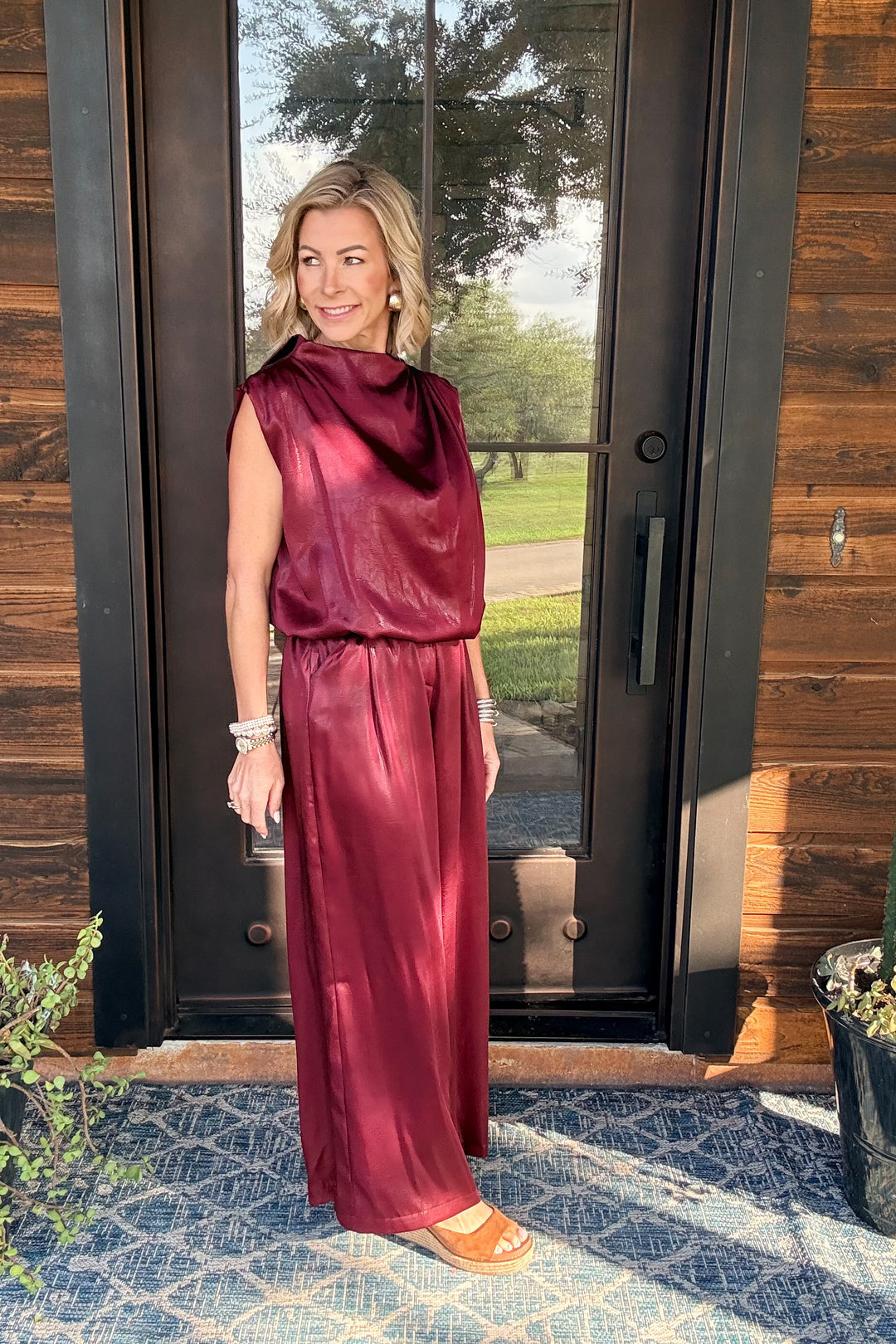 The After Hours Tailored Wide Leg Pants – Burgundy
