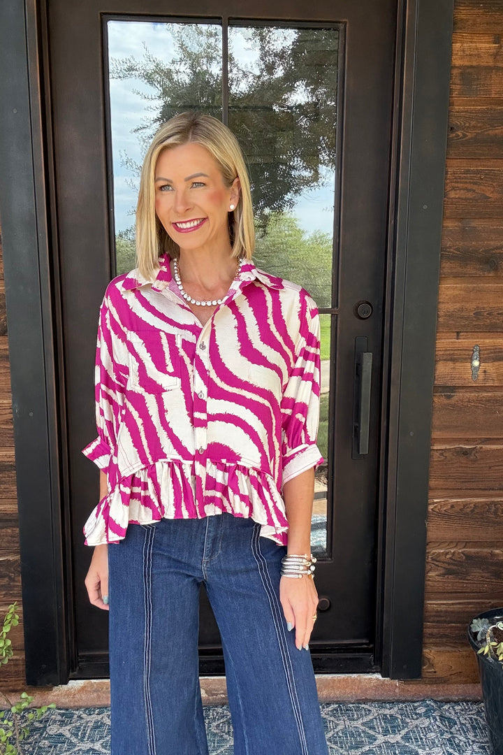 Abstract Zebra Ruffle Hem Button Down Top – Orchid