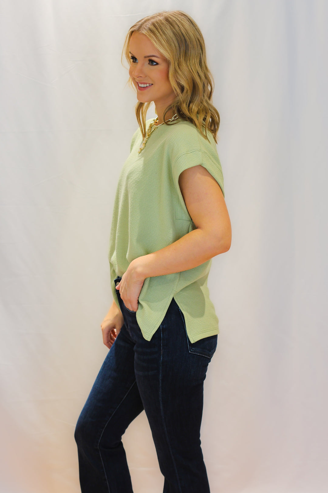 The Callan Cloudy Knit Tee –  Sage Green