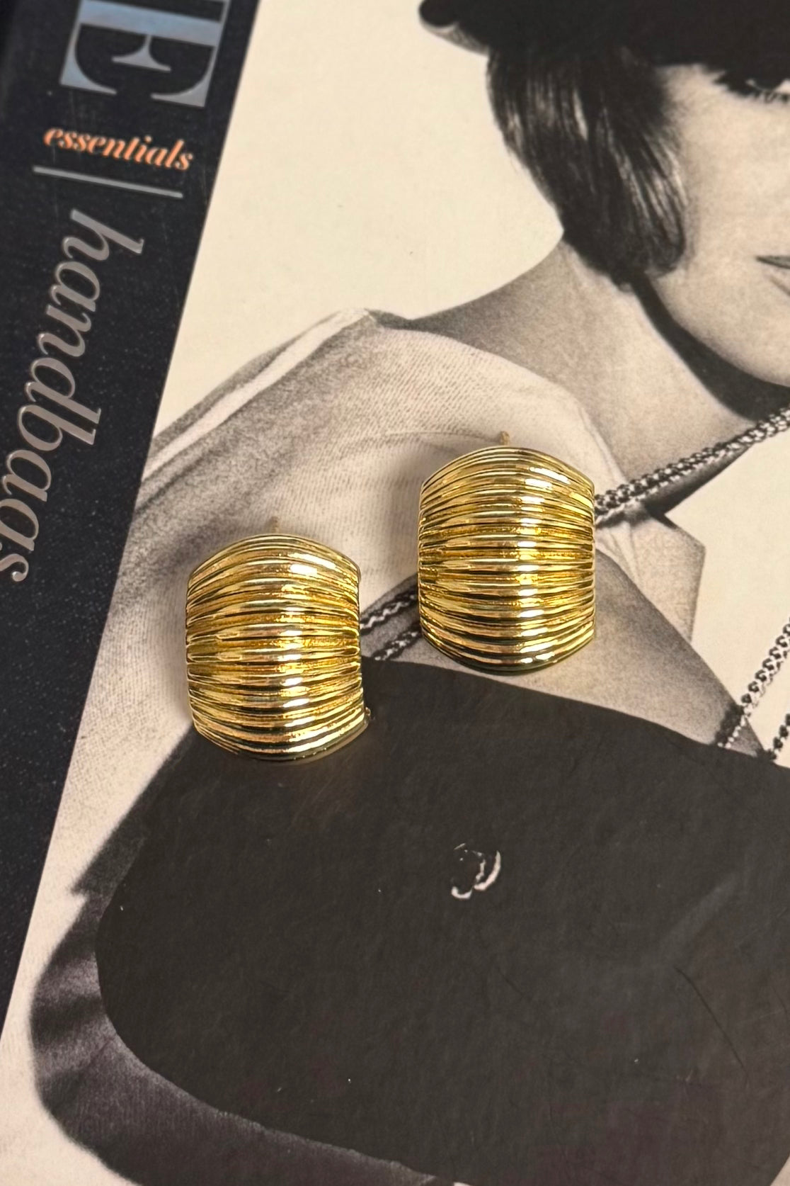 The Ariel Ribbed Hoops