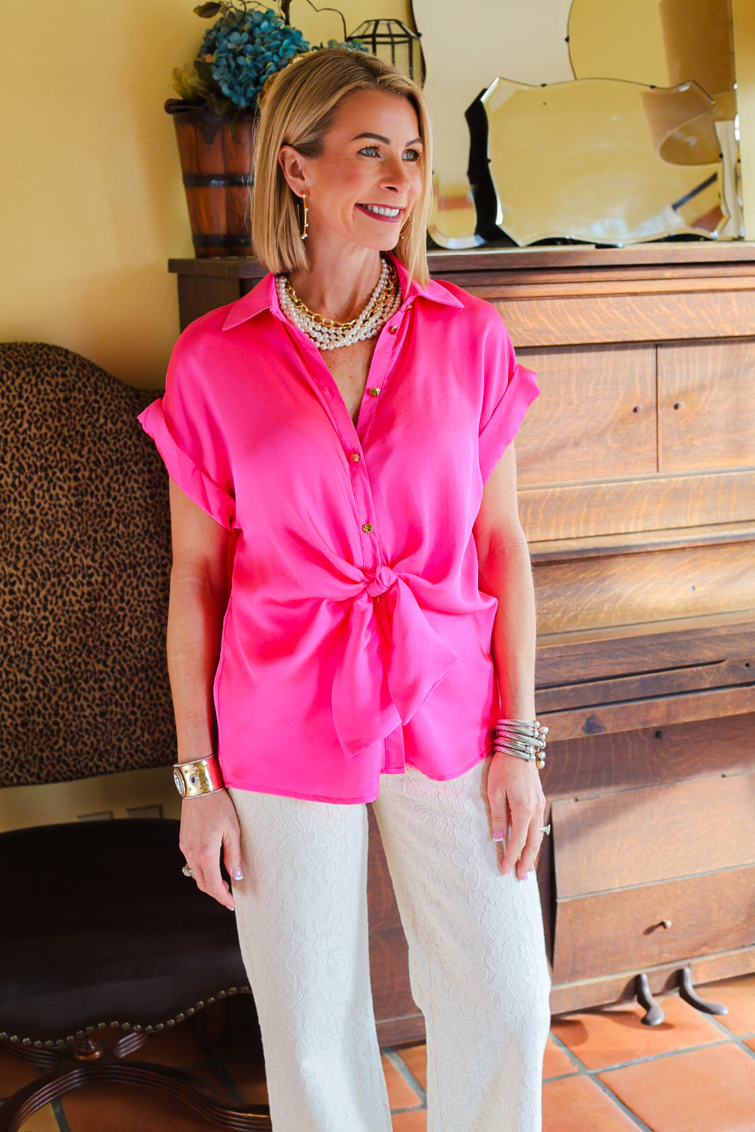 The Lyndsi Tie Blouse – Pink