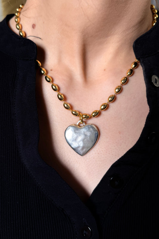 The Golden Frame Heart Necklace