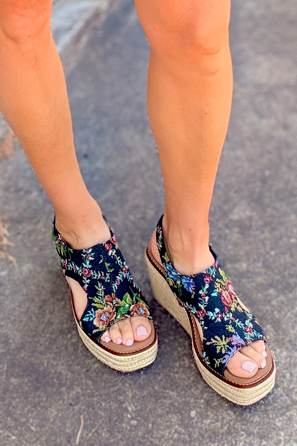 Corky's Freddie Beach Brocade