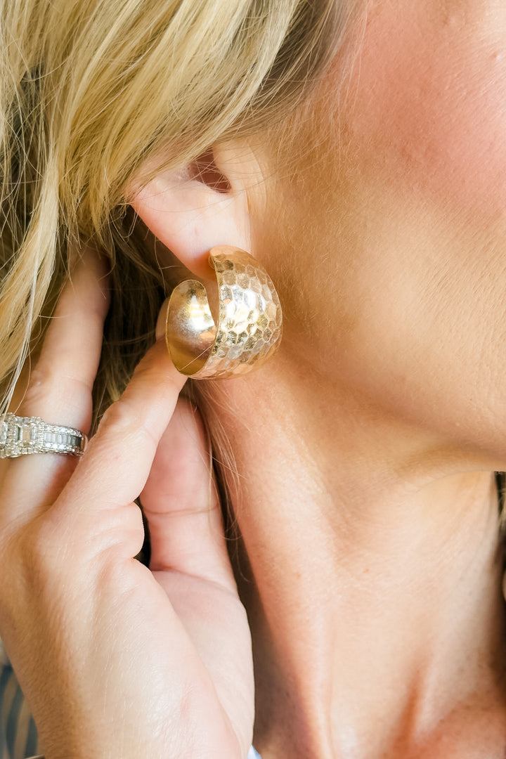 The Gilded Hammered Hoop Earrings – Gold