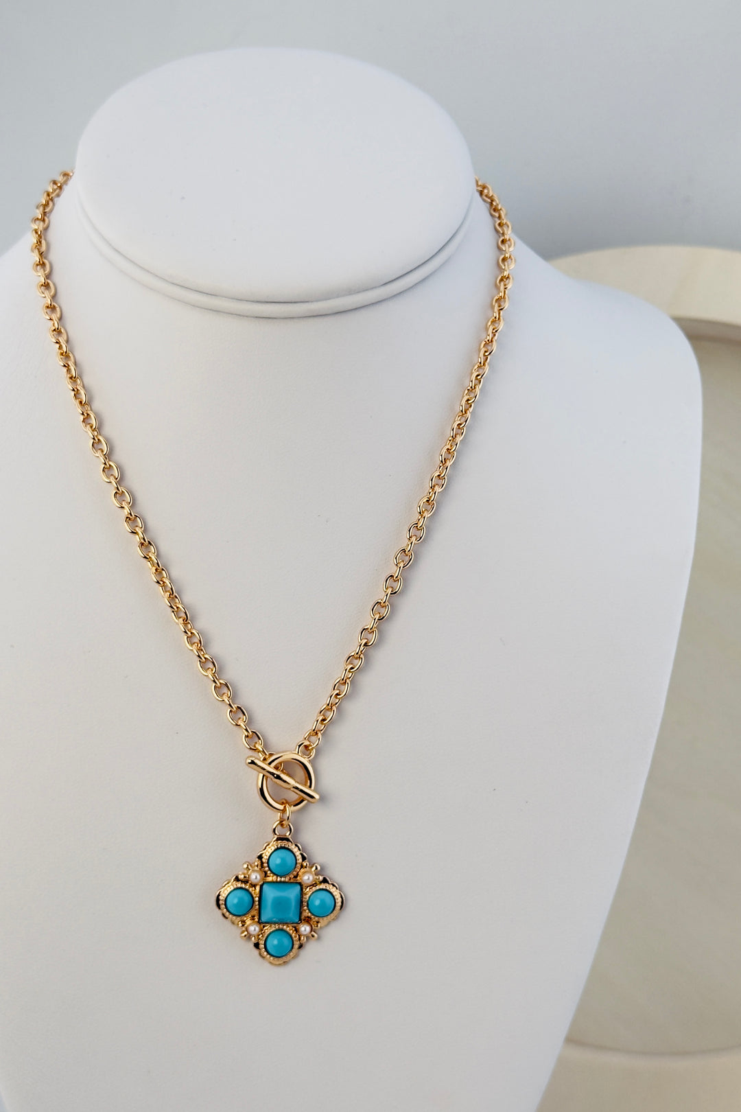 The Elara Turquoise Pendant Necklace