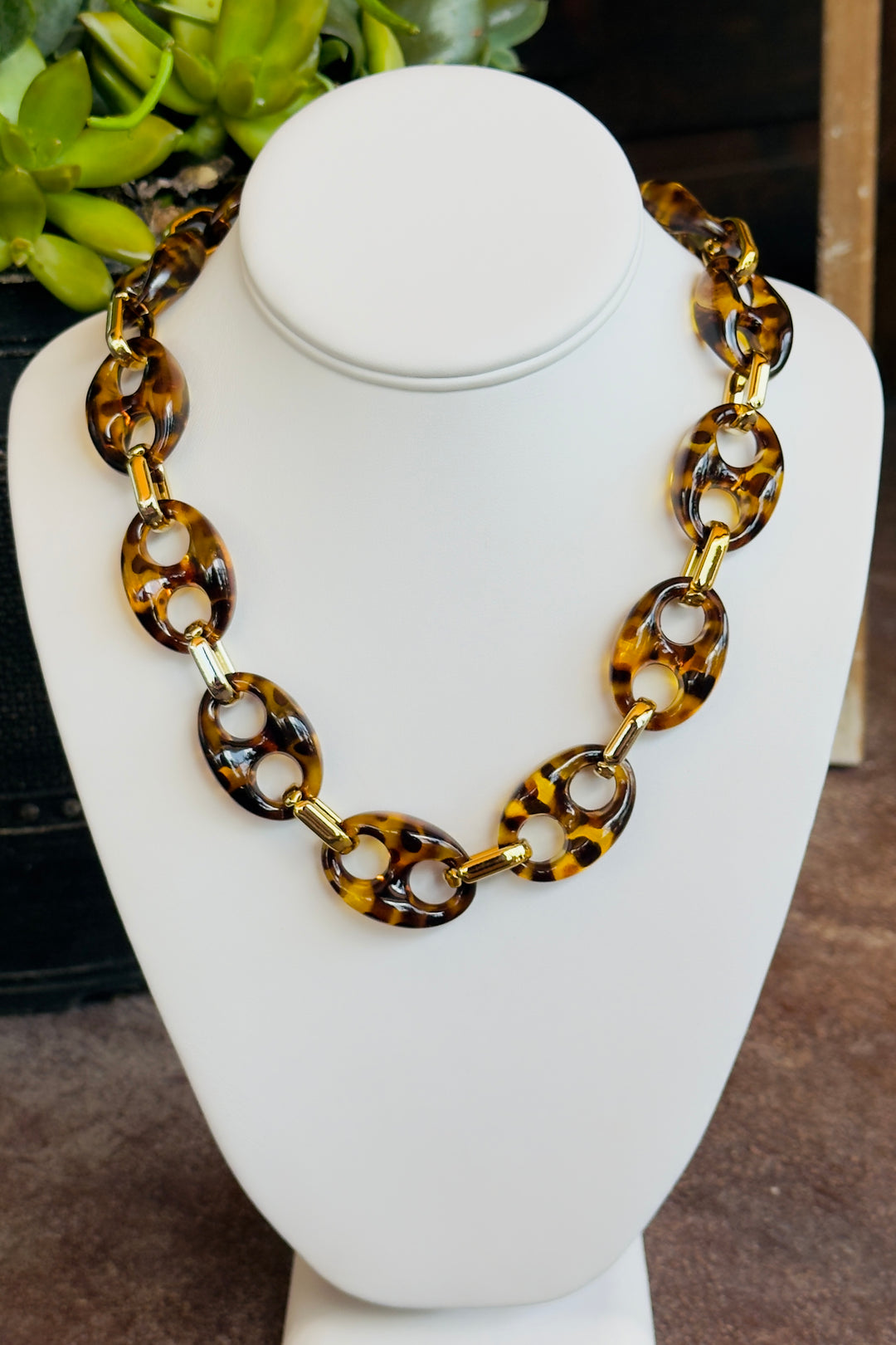 The Harbor Links Necklace – Tortoise