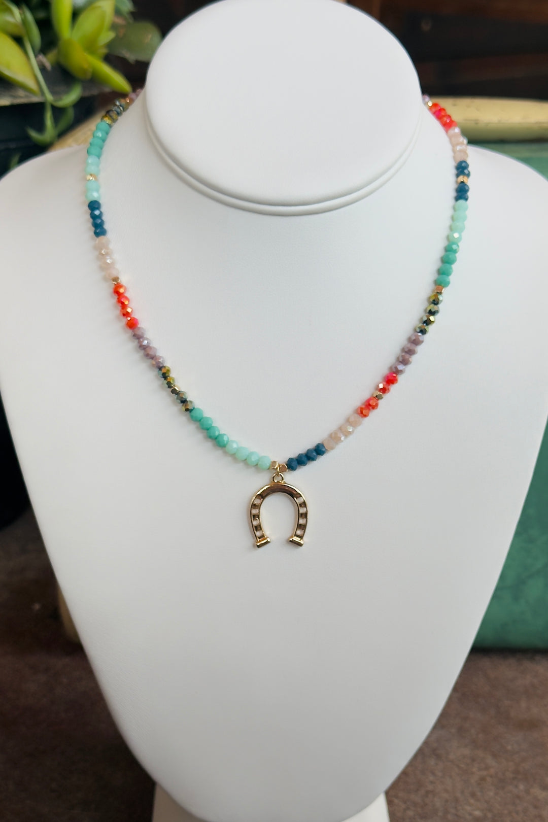 The Wren Horseshoe Necklace