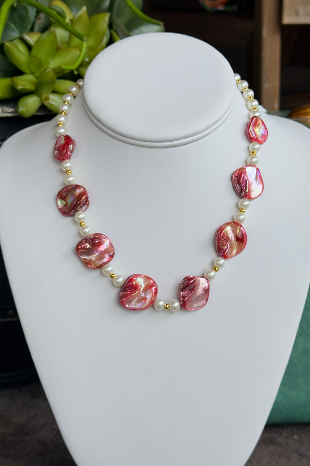 The Rosé Pearl Necklace