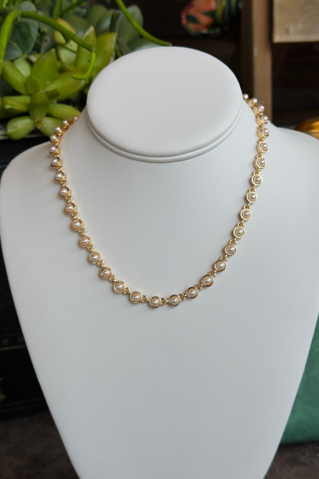The Riviera Necklace – Gold Pearl