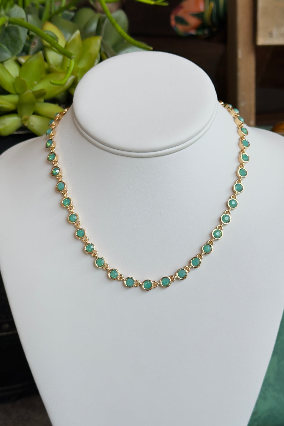 The Riviera Necklace – Sage Green