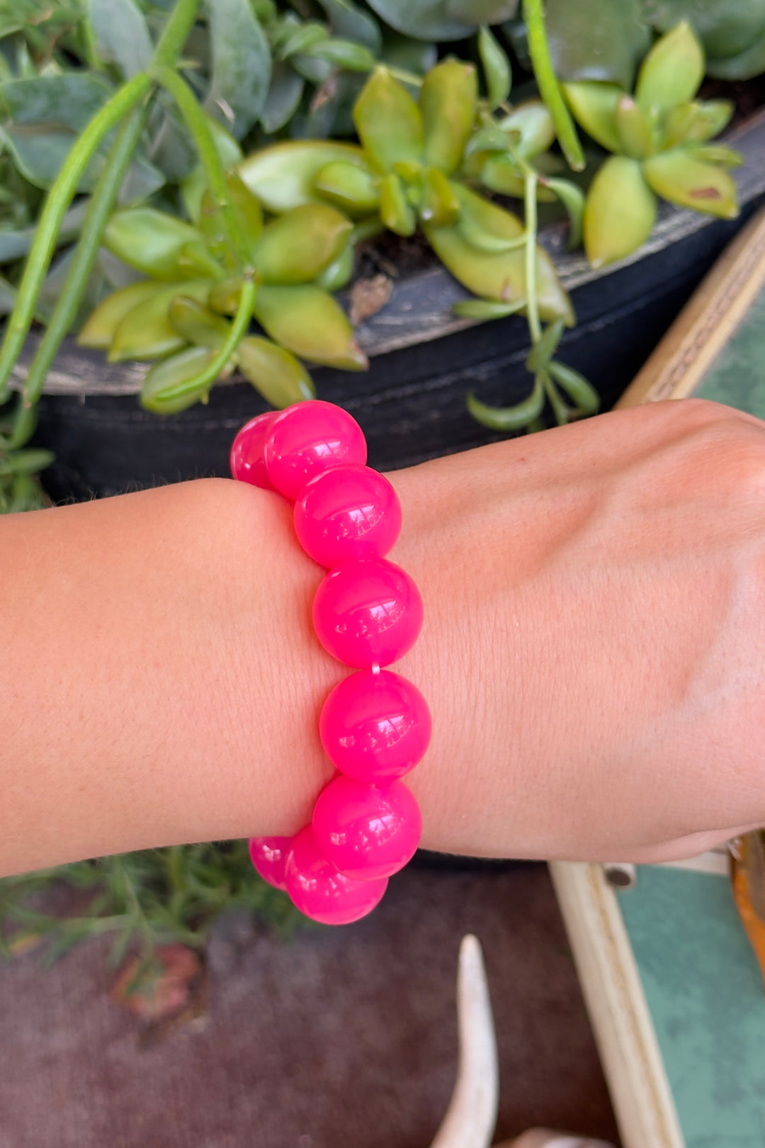 The Paloma Beaded Bracelet – Hot Pink