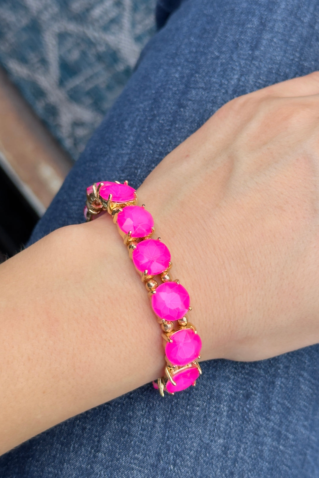 The Radiance Stretch Bracelet – Hot Pink